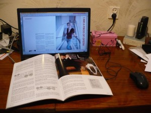 dy - Opera Magazine - laptop - biurko - prasa - desktop - Agata Czajkowicz - Neil Gaiman - press